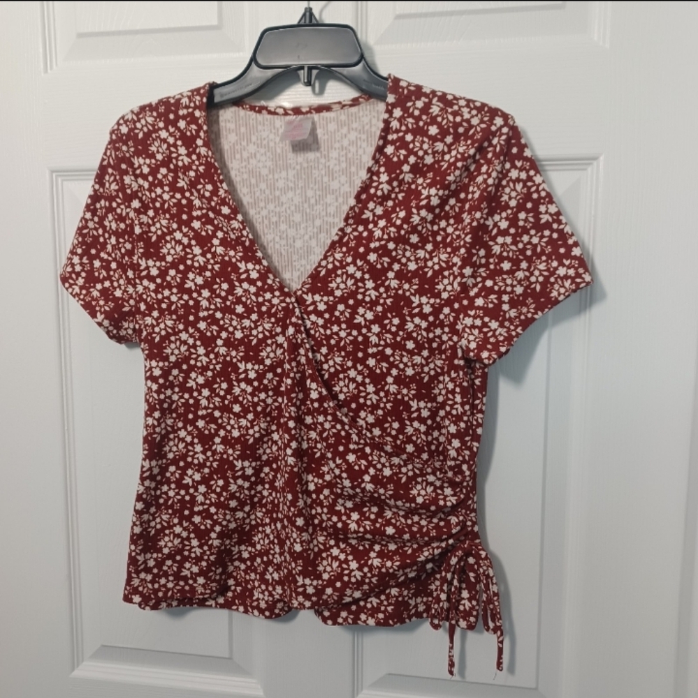 NOBO rust colored red floral wrap top sz XL